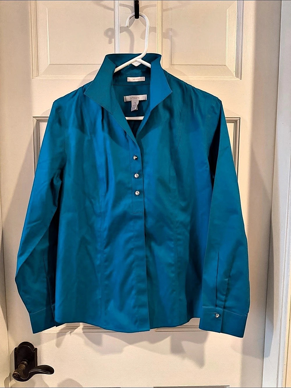 Chico's No-Iron Teal Button Down Shirt, NWOT, Size M